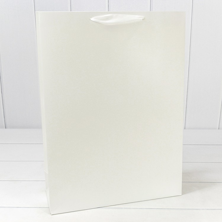 000200A	Пакет подарочный Белый 32*45*15 230г 1/20 1/80	